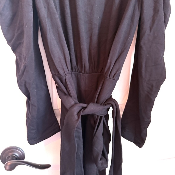 Express Black Cotton Long Sleeved Jumpsuit. NWT. Structured Shoulders Small - Picture 6 of 6